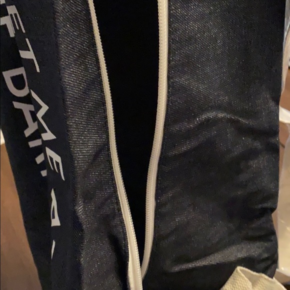 NEW Private Party “Meet Me At The Barre” Gym Bag - Picture 7 of 7